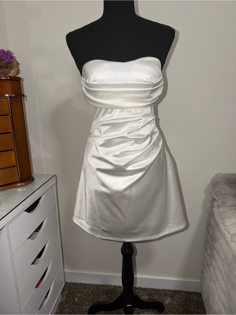 Brand New Windsor Strapless Satin Mini Dress in White